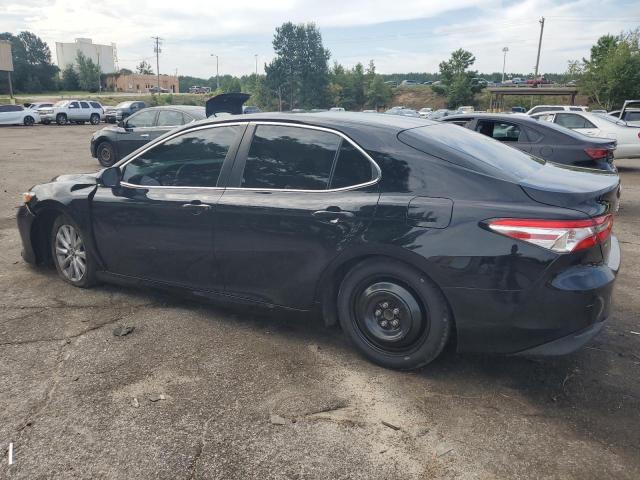 4T1B11HK3JU112234 - 2018 TOYOTA CAMRY L BLACK photo 2