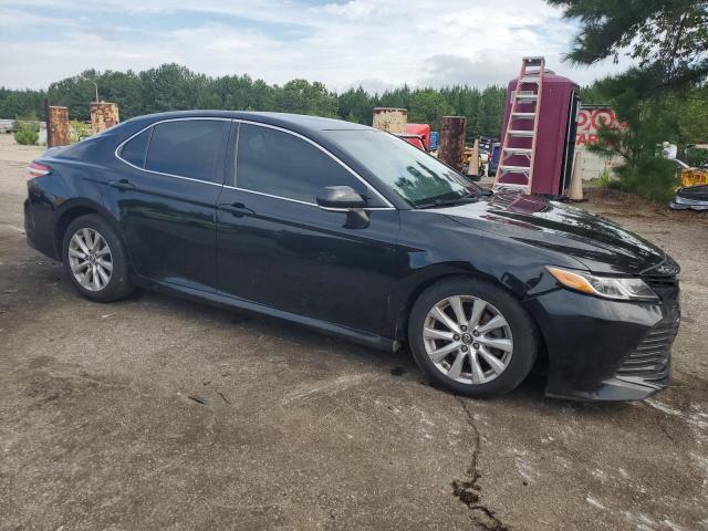 4T1B11HK3JU112234 - 2018 TOYOTA CAMRY L BLACK photo 4