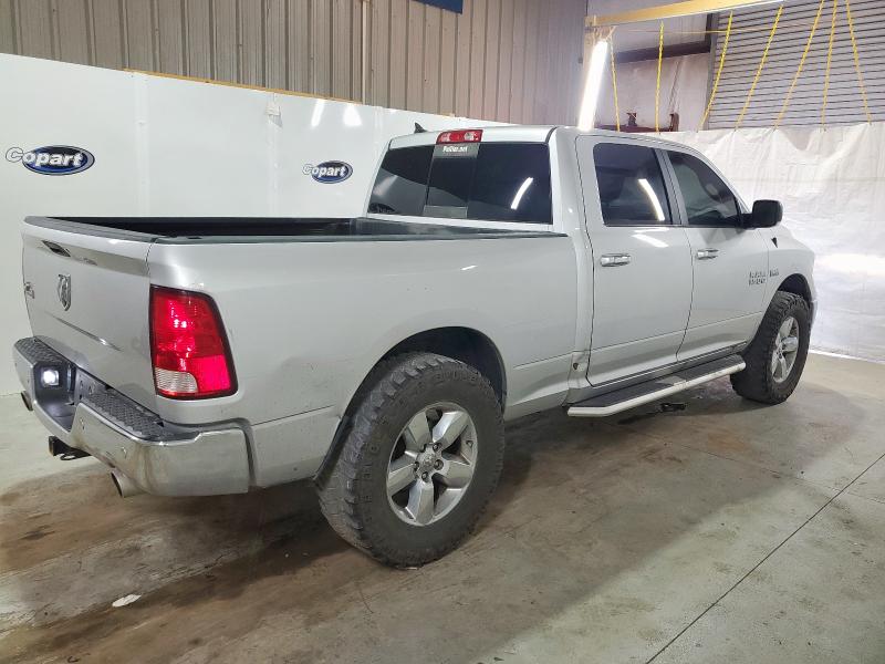 1C6RR7TT4JS183962 - 2018 RAM 1500 SLT Серебристый фото 3