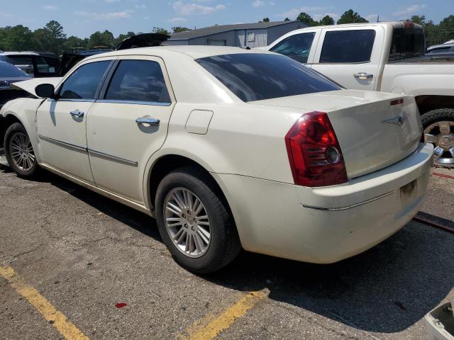 2C3CA5CV5AH235851 - 2010 CHRYSLER 300 TOURING CREAM photo 2