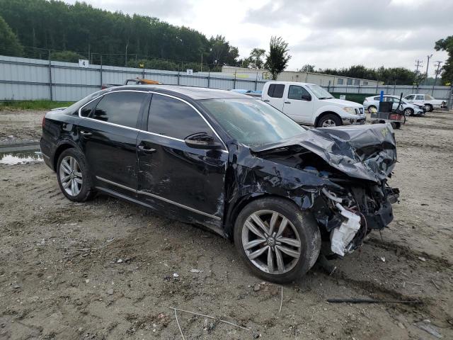 1VWCT7A35GC015105 - 2016 VOLKSWAGEN PASSAT SEL BLACK photo 4