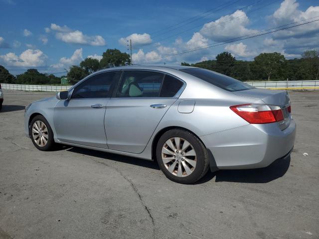 1HGCR2F72DA132973 - 2013 HONDA ACCORD EX ვერცხლისფერი ფოტო 2