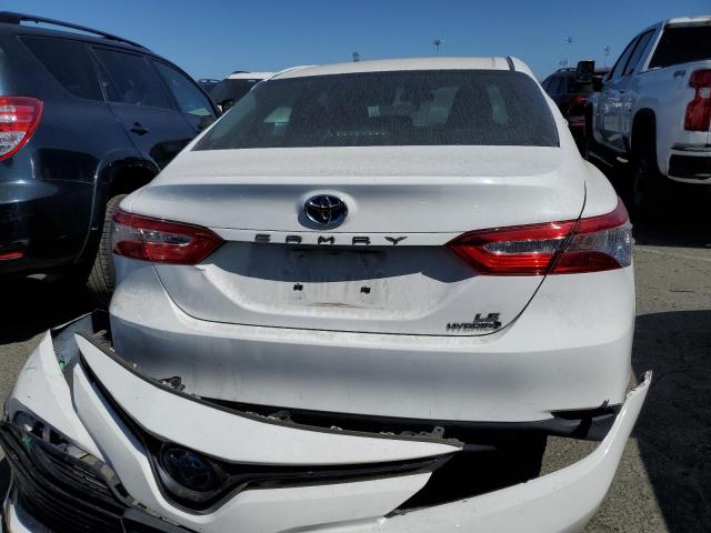 4T1B31HK7JU504028 - 2018 TOYOTA CAMRY LE WHITE photo 6