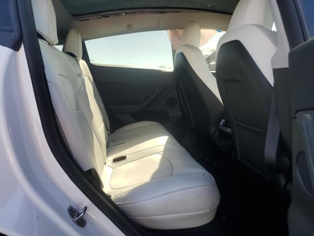 7SAYGDED0RF121887 - 2024 TESLA MODEL Y WHITE photo 11