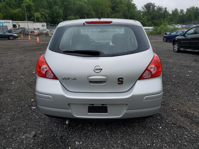 3N1BC1CP7BL480657 - 2011 NISSAN VERSA S SILVER photo 6