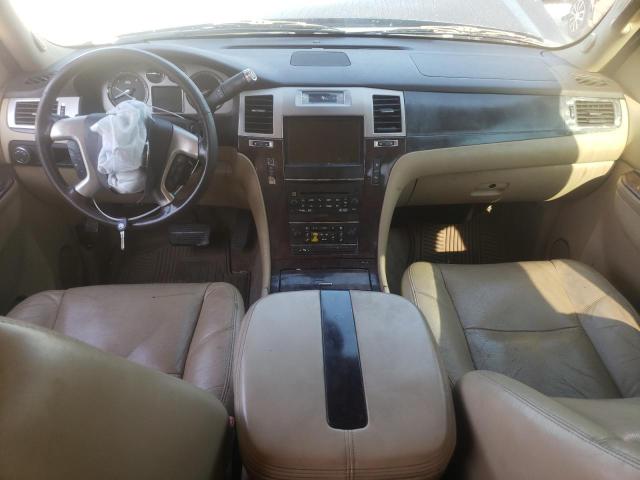 1GYS4HEF9BR211103 - 2011 CADILLAC ESCALADE ESV LUXURY BLACK photo 8