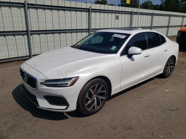 7JR102FK1KG013618 - 2019 VOLVO S60 T5 MOMENTUM WHITE photo 1