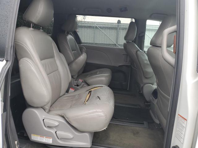 5TDJZ3DC4HS166711 - 2017 TOYOTA SIENNA LE თეთრი ფოტო 11