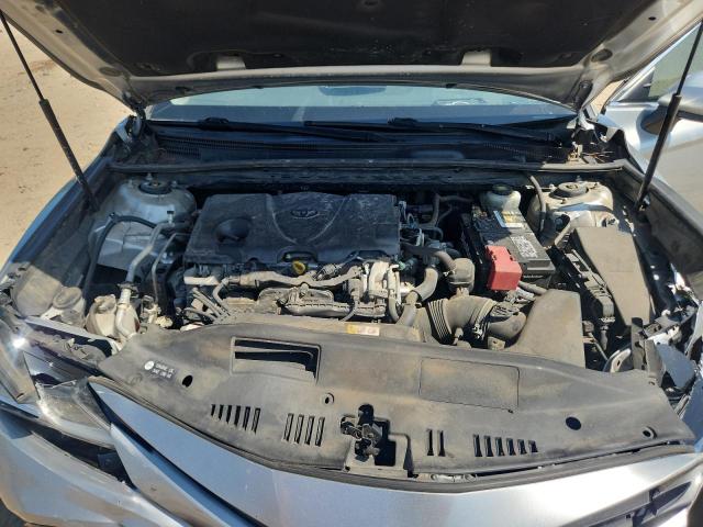 JTNB11HK6J3013736 - 2018 TOYOTA CAMRY L 银色 照片 11