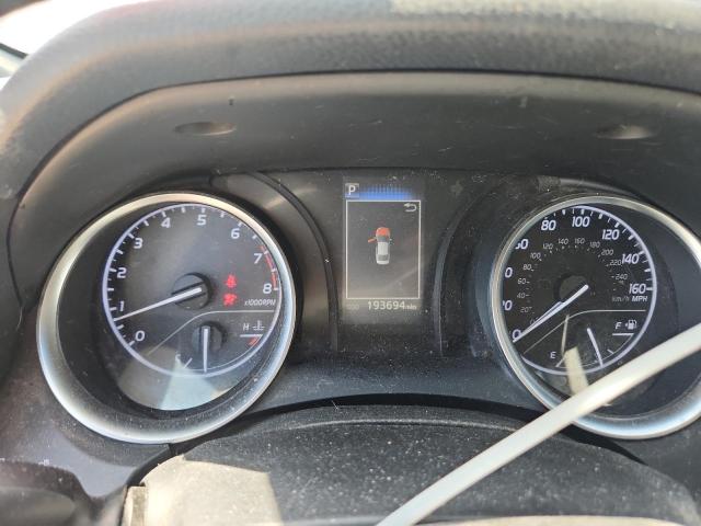 JTNB11HK6J3013736 - 2018 TOYOTA CAMRY L 银色 照片 9