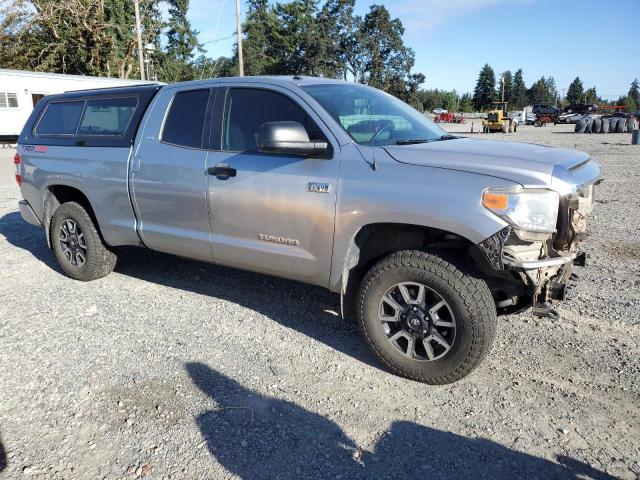 5TFUW5F17HX666479 - 2017 TOYOTA TUNDRA DOUBLE CAB SR/SR5 SILVER photo 4