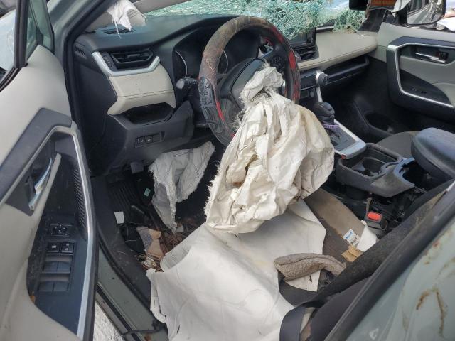2T3W1RFV7LC045145 - 2020 TOYOTA RAV4 XLE GRAY photo 8
