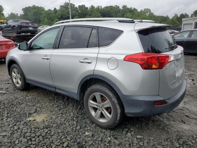 2T3RFREV9FW355946 - 2015 TOYOTA RAV4 XLE SILVER photo 2