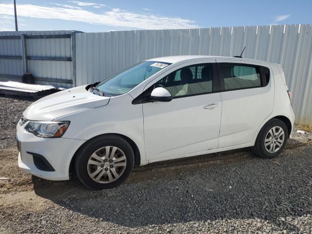 1G1JG6SH9J4110845 - 2018 CHEVROLET SONIC WHITE photo 1