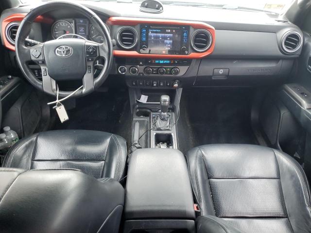 3TMCZ5AN5JM138870 - 2018 TOYOTA TACOMA DOUBLE CAB Czarny zdjęcie 8