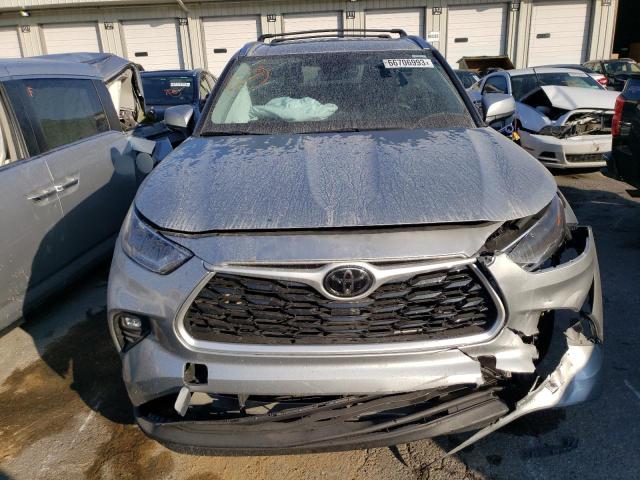 5TDGZRBH5MS532584 - 2021 TOYOTA HIGHLANDER XLE SILVER photo 5