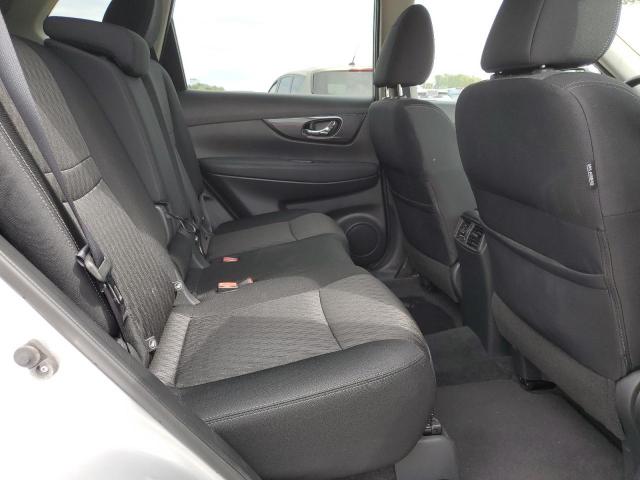 KNMAT2MT5HP521472 - 2017 NISSAN ROGUE S SILVER photo 11