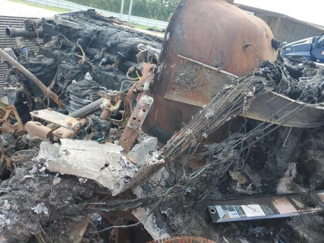 1FUJGLD53GLHE2853 - 2016 FREIGHTLINER CASCADIA 1 BLACK photo 8