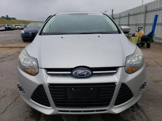 1FADP3N22EL122721 - 2014 FORD FOCUS TITANIUM SILVER photo 5