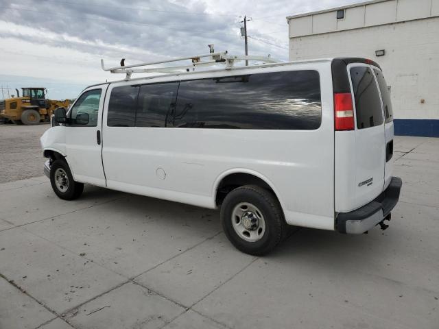 1GAZG1FA7C1169951 - 2012 CHEVROLET EXPRESS G3 LT WHITE photo 2