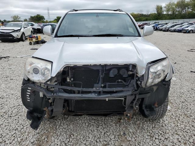 JTEBT17RX68034897 - 2006 TOYOTA 4RUNNER LIMITED SILVER photo 5