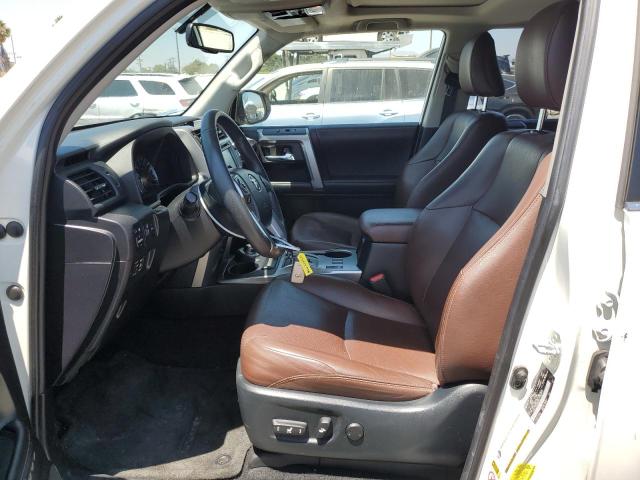 JTEBU5JR8J5588155 - 2018 TOYOTA 4RUNNER SR5/SR5 PREMIUM WHITE photo 7