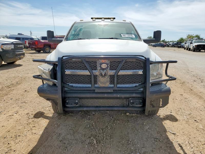 3C7WRTAL2JG394840 - 2018 RAM 3500 白色 照片 5