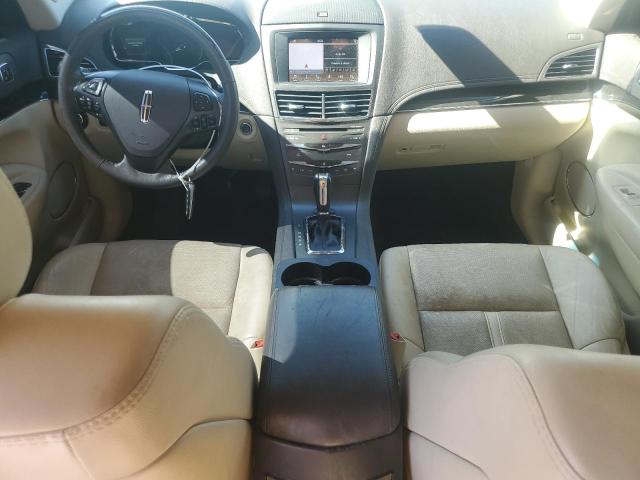 2LMHJ5AT9KBL03253 - 2019 LINCOLN MKT Silber Foto 8