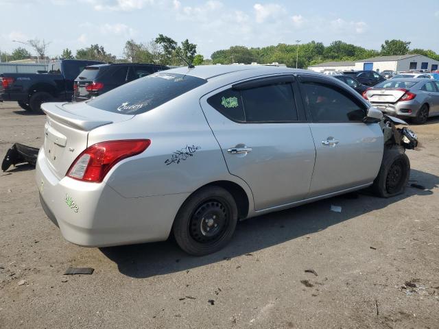 3N1CN7AP6KL870427 - 2019 NISSAN VERSA S Gümüş foto 3