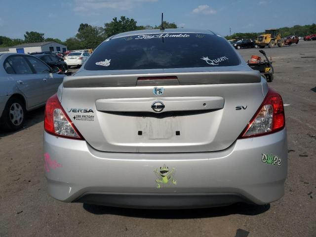 3N1CN7AP6KL870427 - 2019 NISSAN VERSA S Gümüş foto 6