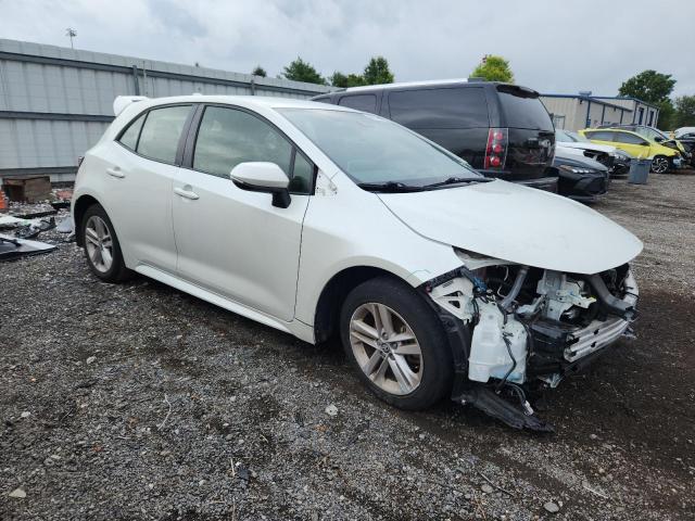 JTNK4RBE3K3058014 - 2019 TOYOTA COROLLA SE თეთრი ფოტო 4