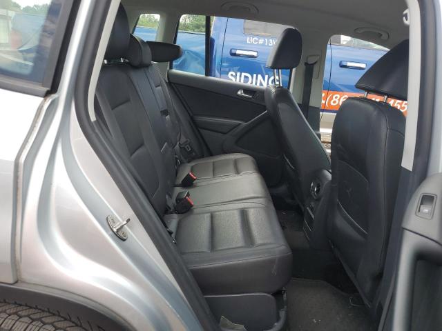WVGAV7AX4HK022153 - 2017 VOLKSWAGEN TIGUAN S SILVER photo 11