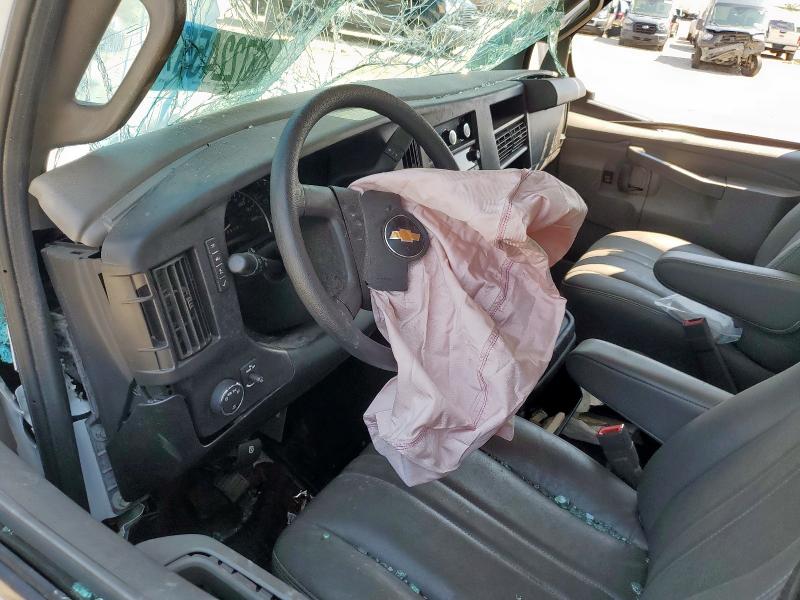 1GB3GSCBXK1274213 - 2019 CHEVROLET EXPRESS G3 白色 照片 8