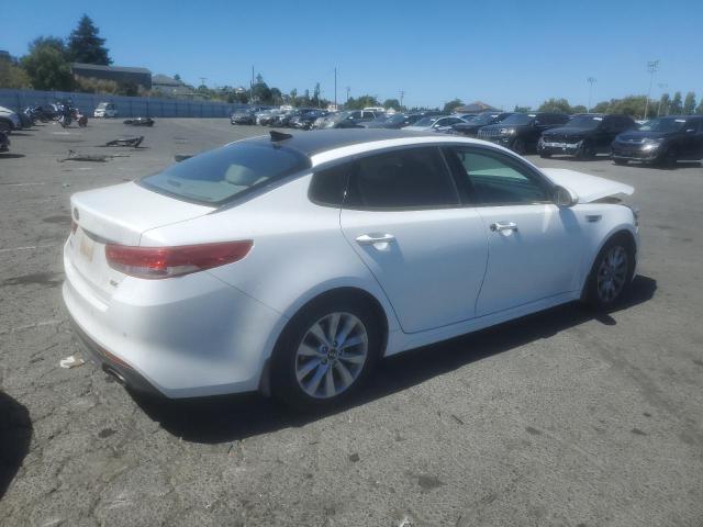 5XXGU4L39GG008929 - 2016 KIA OPTIMA EX WHITE photo 3