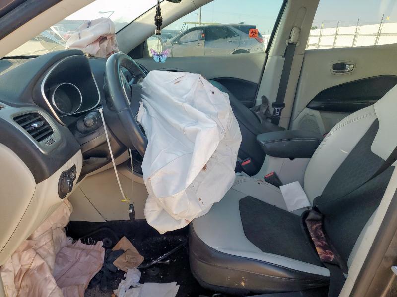 3C4NJCBB0JT248062 - 2018 JEEP COMPASS LATITUDE GRAY photo 7