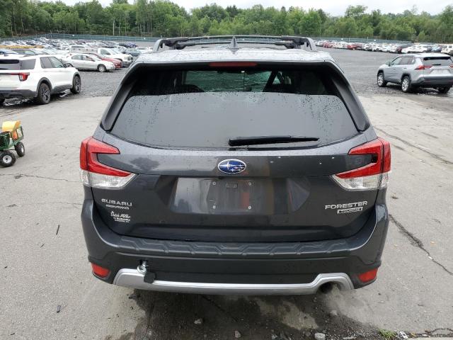 JF2SKAXC6MH569016 - 2021 SUBARU FORESTER TOURING Grafit foto 6