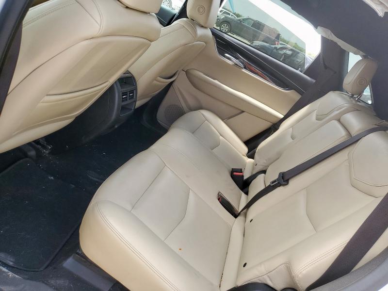 1GYKNARS1HZ193622 - 2017 CADILLAC XT5 白色 照片 11