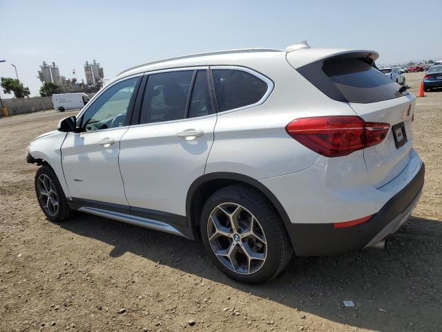 WBXHU7C33H5H33265 - 2017 BMW X1 SDRIVE28I WHITE photo 2