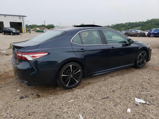 4T1B61HK4JU537995 - 2018 TOYOTA CAMRY XSE BLUE photo 3