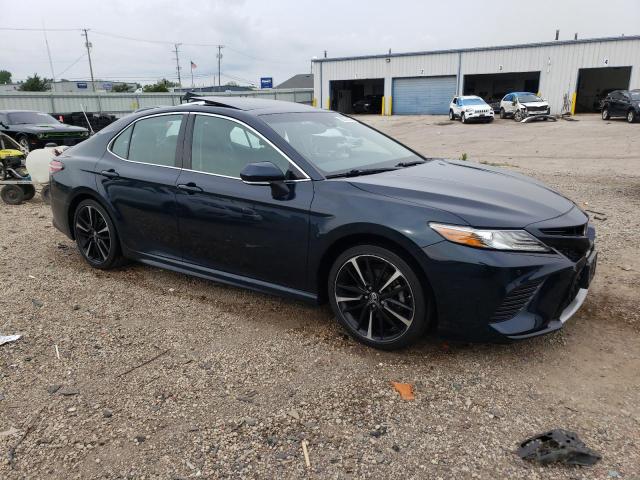 4T1B61HK4JU537995 - 2018 TOYOTA CAMRY XSE BLUE photo 4