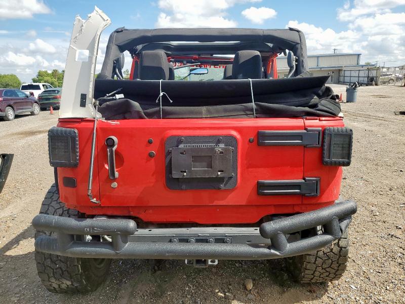 1C4BJWDG2FL508784 - 2015 JEEP WRANGLER U SPORT RED photo 6