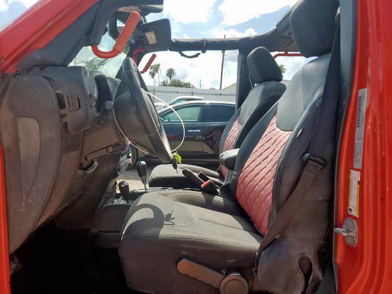 1C4BJWDG2FL508784 - 2015 JEEP WRANGLER U SPORT RED photo 7