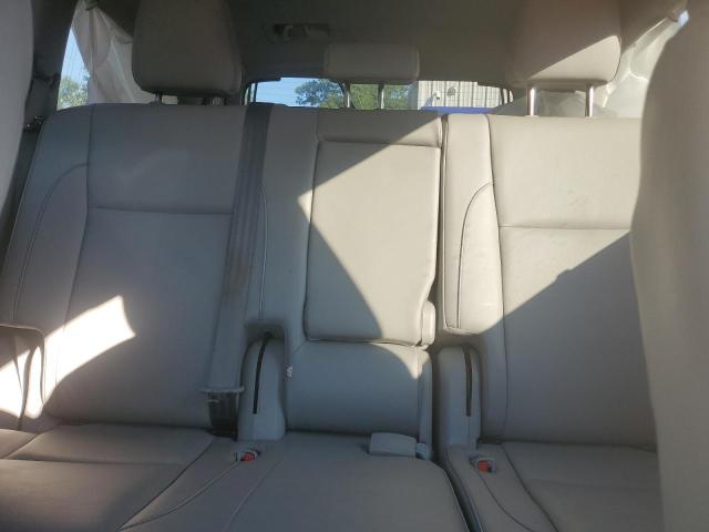 5TDKZRFH6KS552831 - 2019 TOYOTA HIGHLANDER SE WHITE photo 10