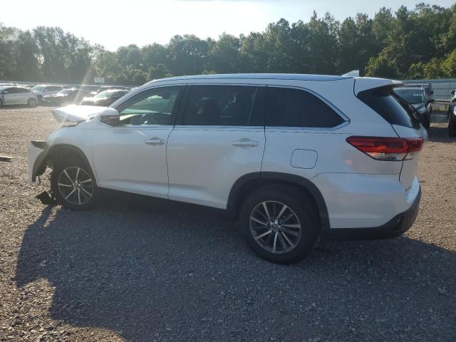 5TDKZRFH6KS552831 - 2019 TOYOTA HIGHLANDER SE WHITE photo 2