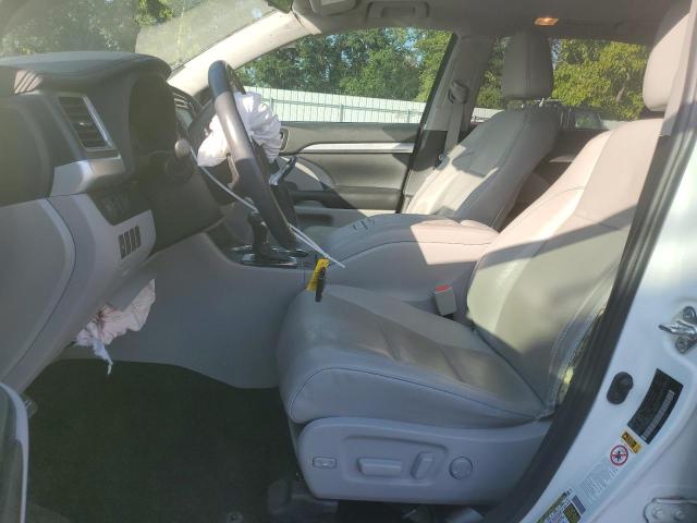 5TDKZRFH6KS552831 - 2019 TOYOTA HIGHLANDER SE WHITE photo 7