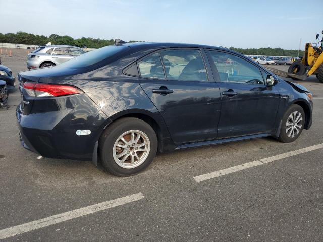 JTDEAMDE2MJ012750 - 2021 TOYOTA COROLLA LE BLACK photo 3