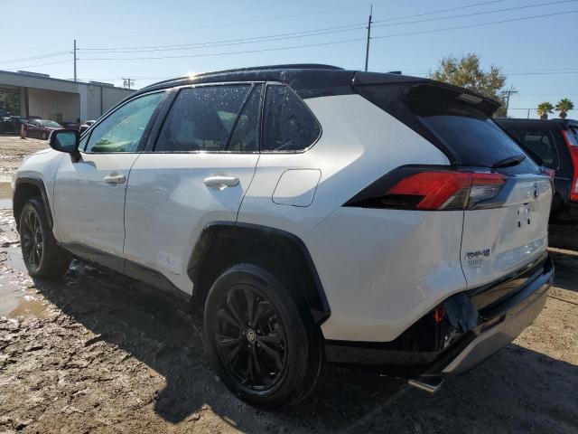 2T3E6RFV6NW035236 - 2022 TOYOTA RAV4 XSE WHITE photo 2