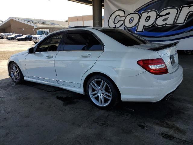 WDDGF4HB3CR207479 - 2012 MERCEDES-BENZ C 250 WHITE photo 2