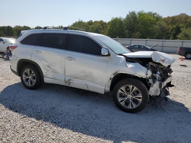 5TDKKRFH8FS063289 - 2015 TOYOTA HIGHLANDER XLE WHITE photo 4
