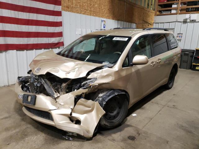 2011 TOYOTA SIENNA LE, 